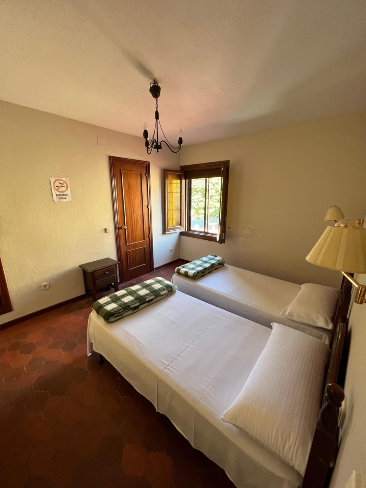 Hostal Sabor Fusion Hotel La Pradera de Navalhorno Exterior photo